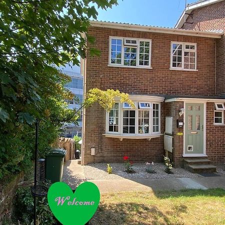 Apartamento Redhill Town Centre 3 Bed House Near Gatwick Airport, Easy Commute To London Exterior foto