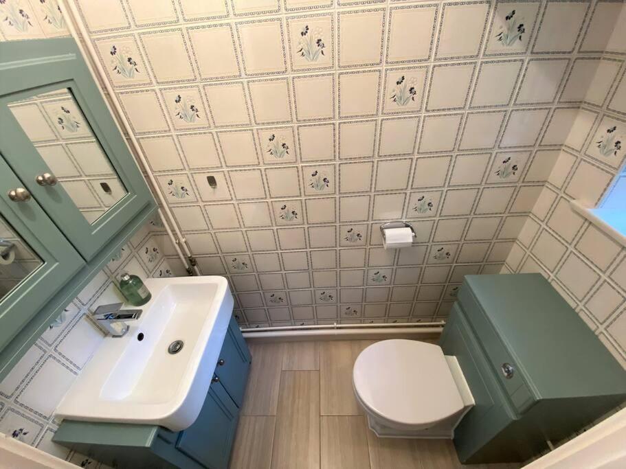 Apartamento Redhill Town Centre 3 Bed House Near Gatwick Airport, Easy Commute To London Exterior foto